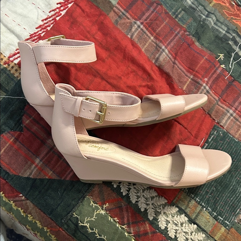 Dexflex Comfort Blush Ankle Strap Sandals - Picture 5 of 5